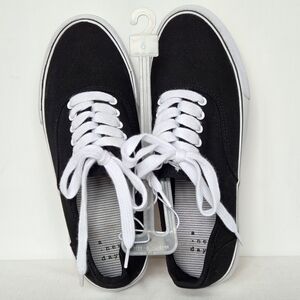 NWOT A New Day Black Canvas Sneakers Size-6